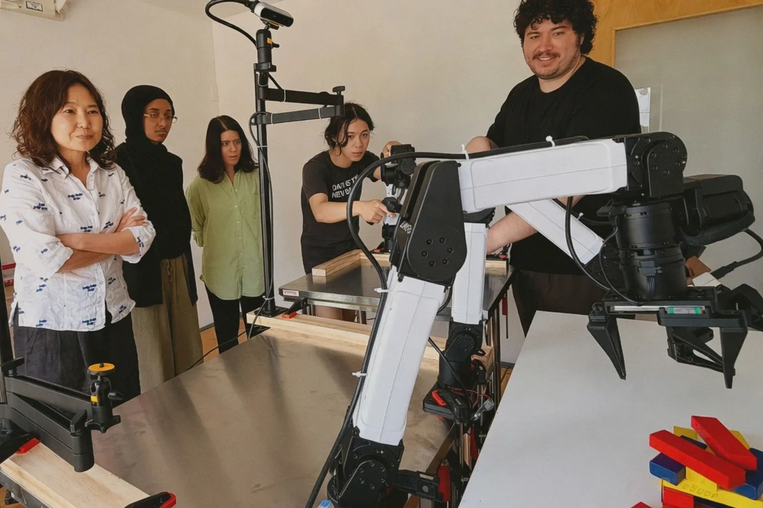Researchers build missing infrastructure to move AI between robots